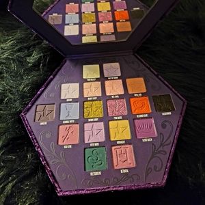 Jeffree Star "Blood Lust" Palette 🔮